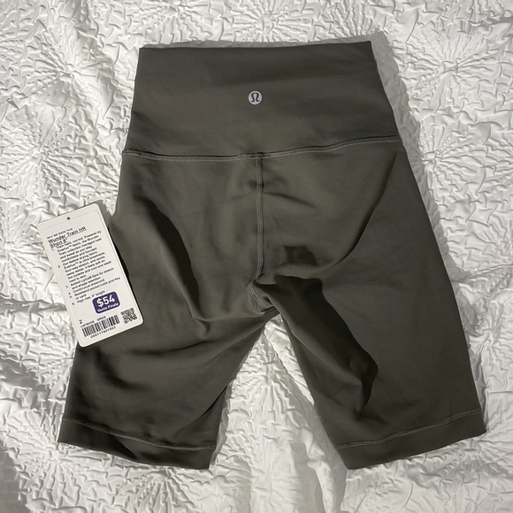 Lululemon | Wunder Train short 8" | grey sage (size 2) - Picture 4 of 7
